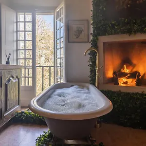 Hotel Wow - Unique Double Smart In 17th Century Palace! Hot Tub, Snooker, Bbq, Ps5, Sauna, Gym